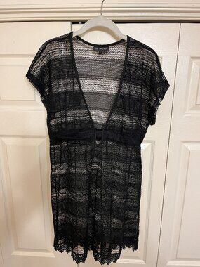 CLUB COLLECTION Black Sequin Crochet Mesh Cover Up Dress Sz XL Deep V Lace Hem